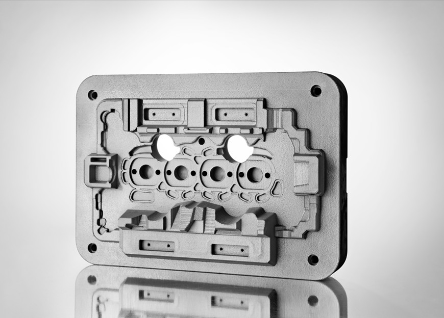 InssTek manufactured Corrosion resistant automotive mold, it has been 30% life cycle enhancement.